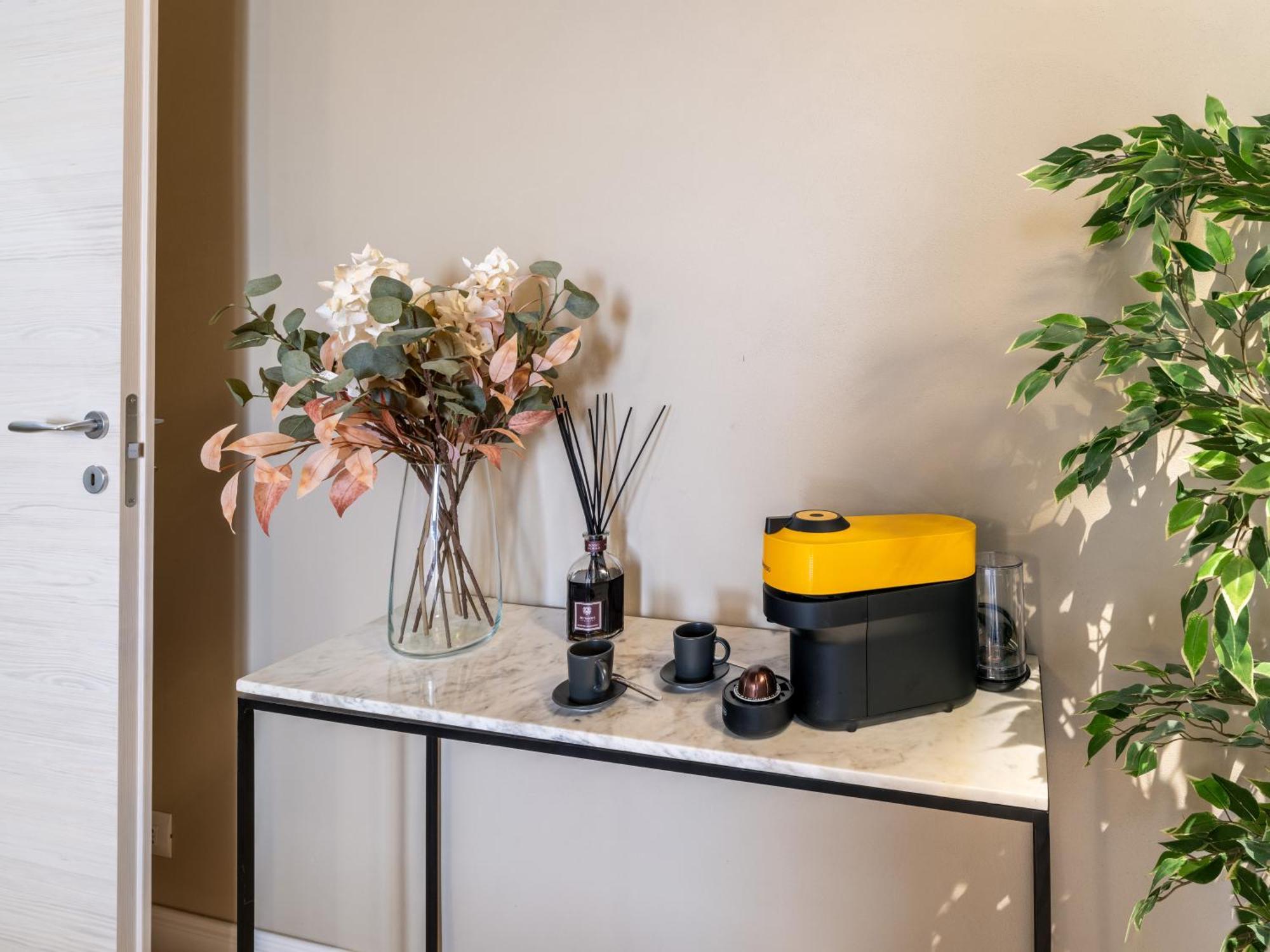 Santa Croce Luxury Suite - Dolcevita Holiday Флоренция Экстерьер фото
