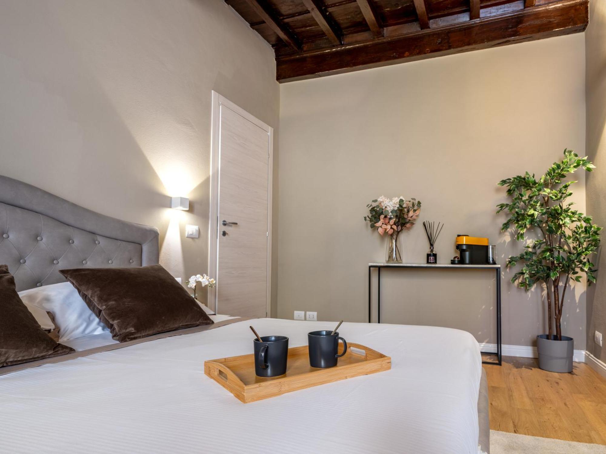 Santa Croce Luxury Suite - Dolcevita Holiday Флоренция Экстерьер фото