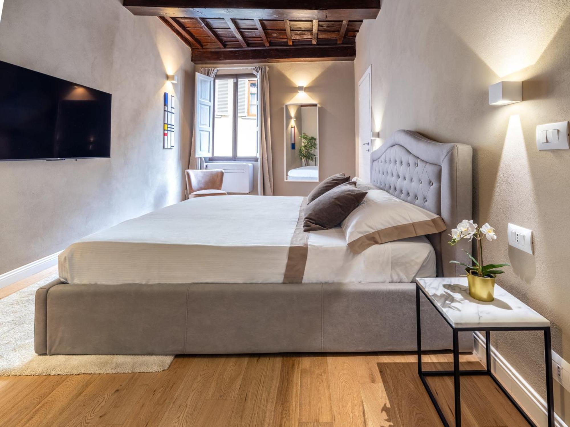 Santa Croce Luxury Suite - Dolcevita Holiday Флоренция Экстерьер фото